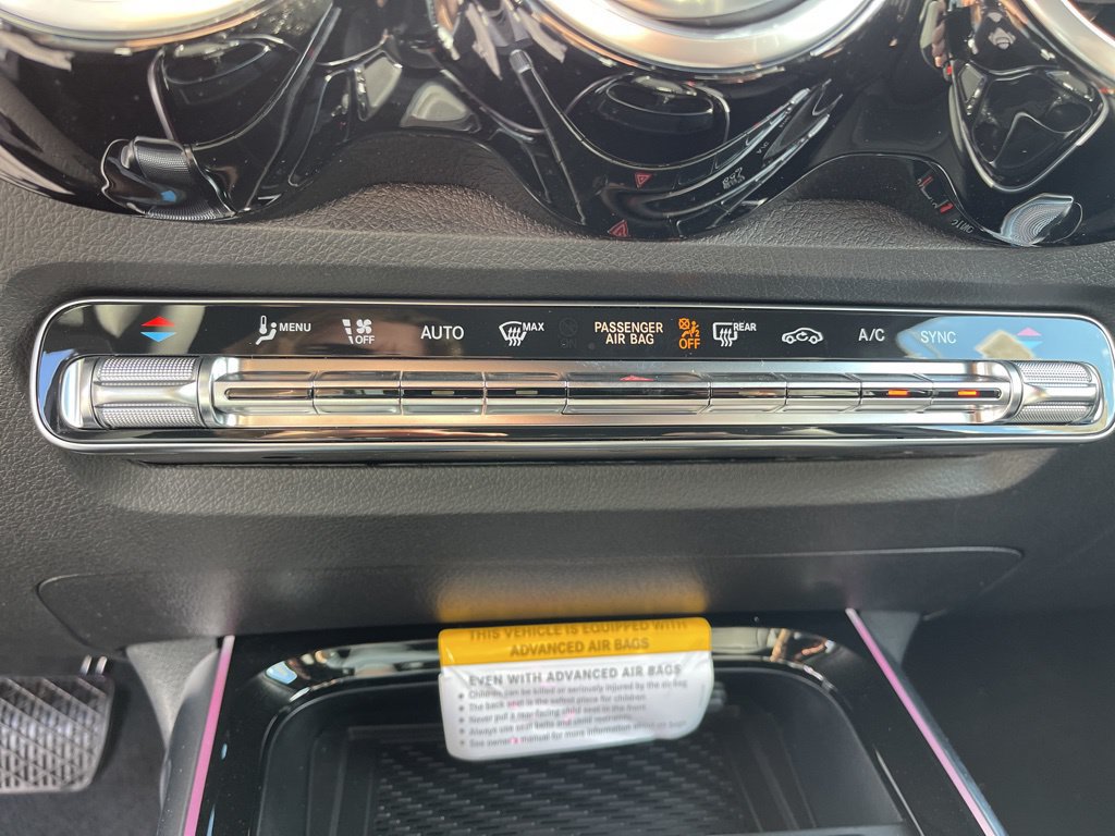 Used 2026 Mercedes-Benz GLB 250 4MATIC image 10