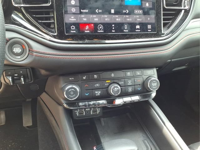 Used 2024 Dodge Durango R/T AWD/4WD image 19