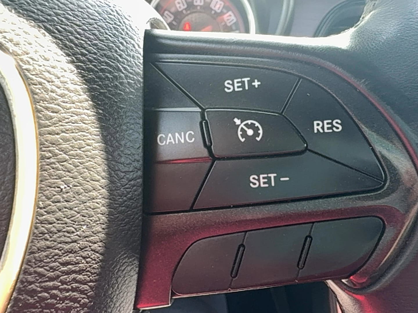 Used 2016 Dodge Challenger SXT image 19