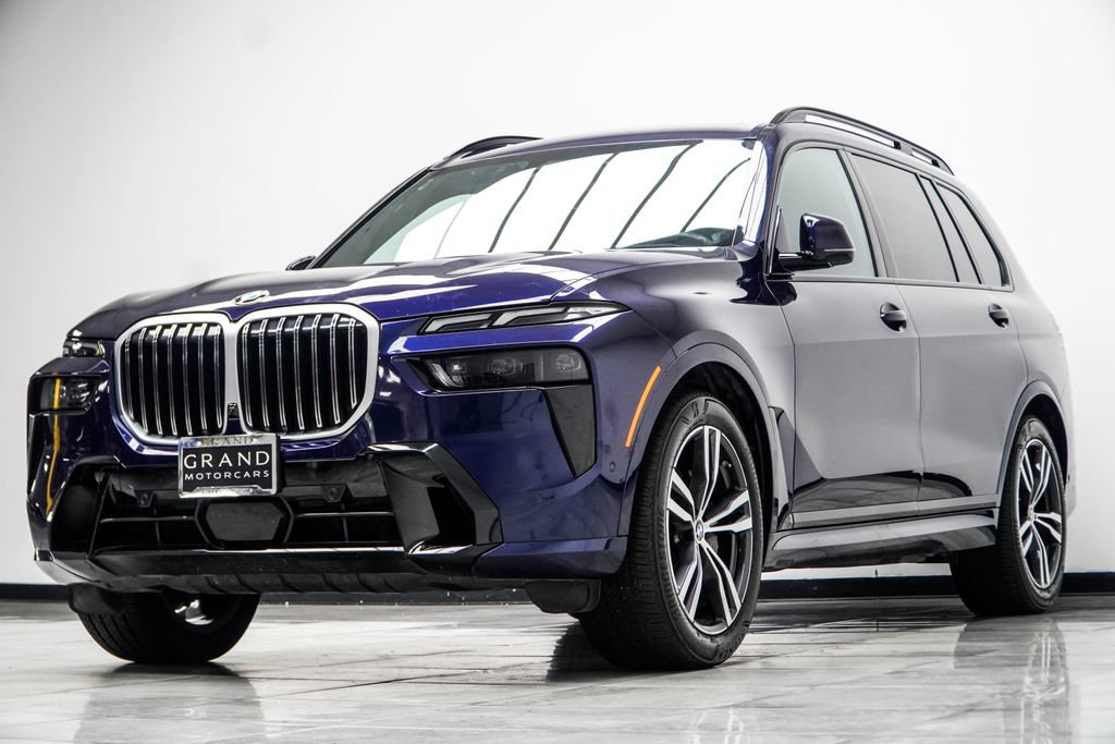 Used 2023 BMW X7 xDrive40i w/ M Sport Package AWD/4WD image 10