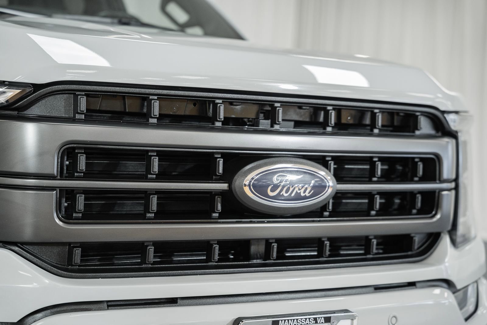 Certified 2023 Ford F150 Lariat w/ Equipment Group 502A High image 11