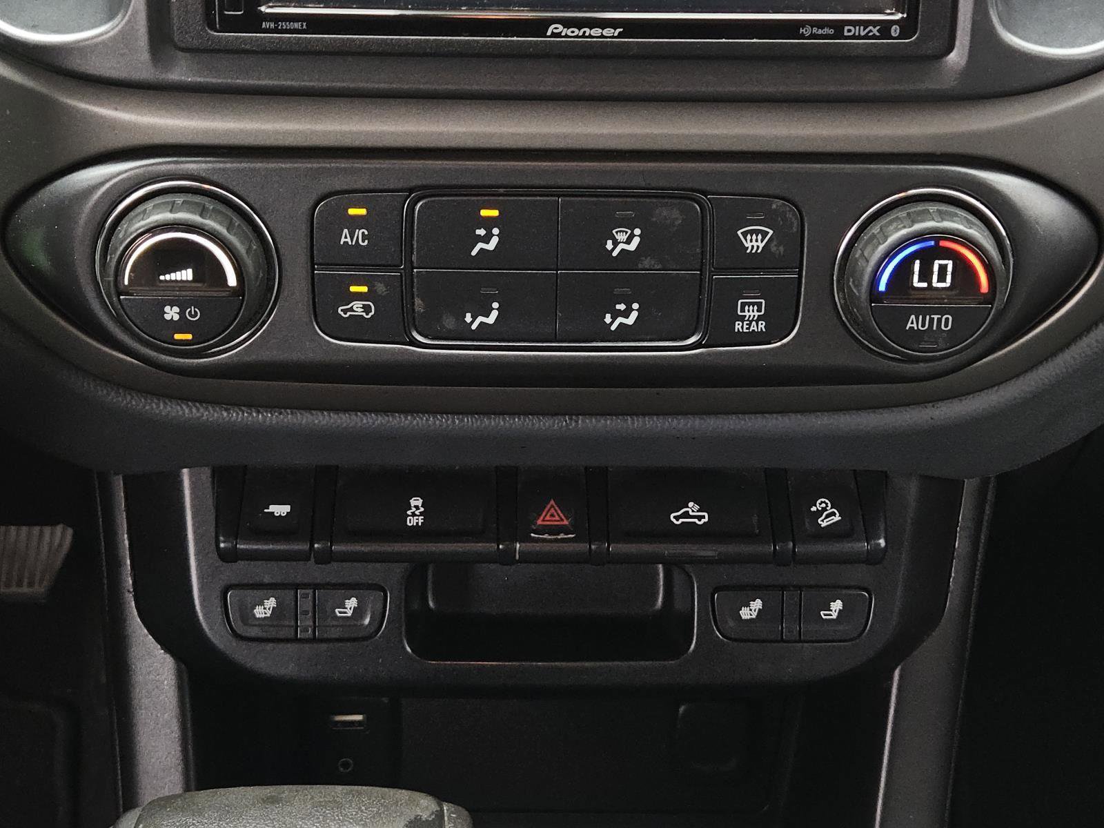 Used 2015 Chevrolet Colorado Z71 AWD/4WD image 14