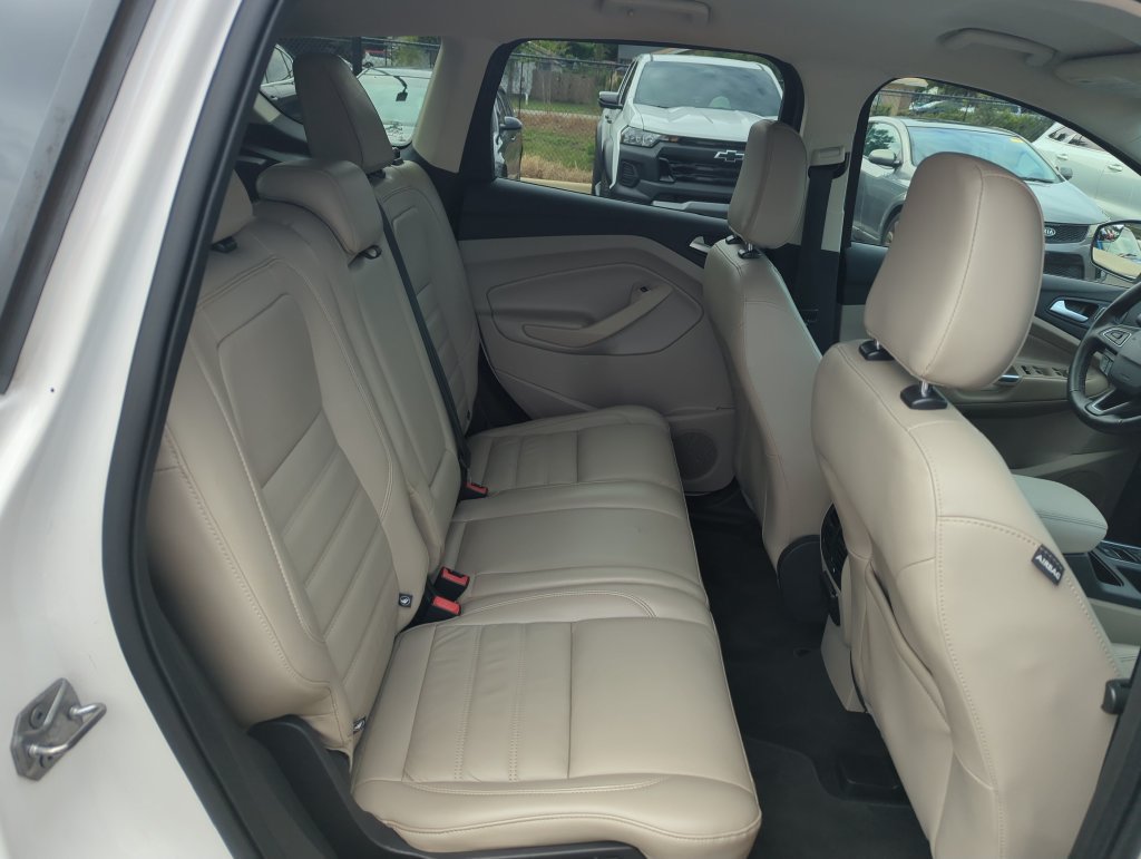 Used 2019 Ford Escape Titanium AWD/4WD image 32