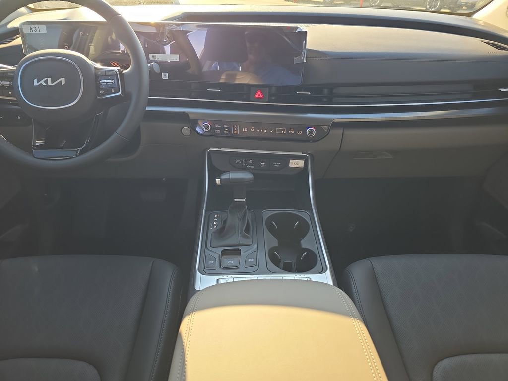 New 2026 Kia Carnival FWD image 14