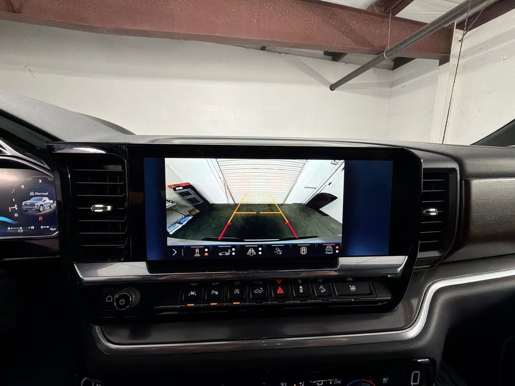 Used 2026 Chevrolet Silverado 1500 High Country w/ Technology Package image 15