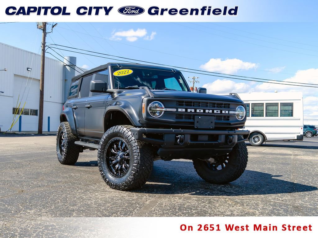 Used 2022 Ford Bronco Black Diamond image 1