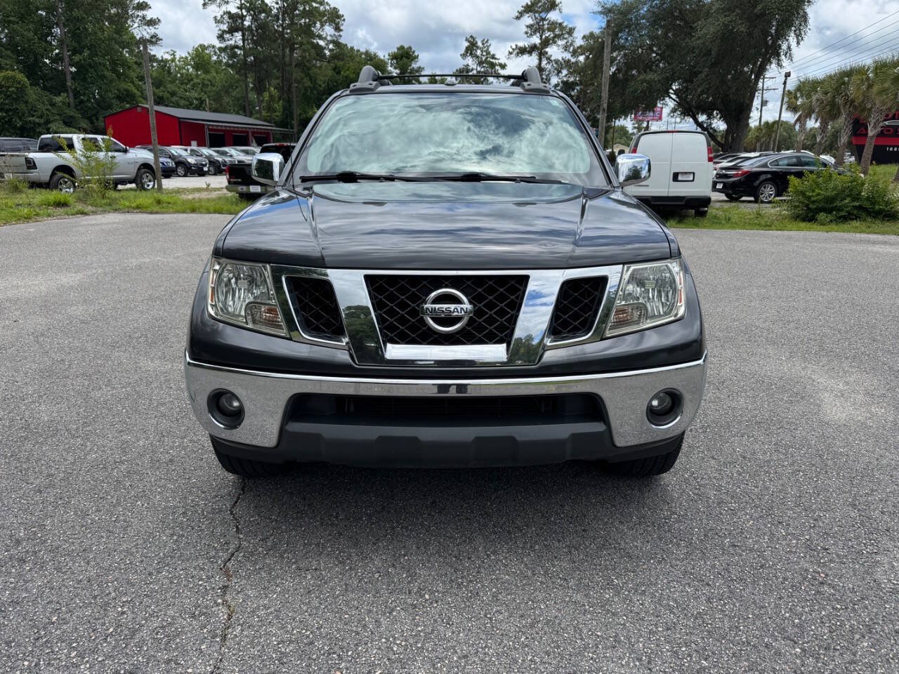Used 2011 Nissan Frontier SL RWD image 28