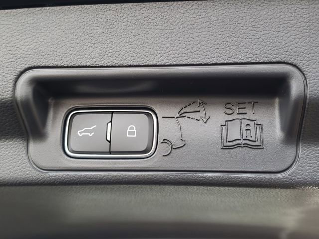 New 2026 Ford Explorer Active w/ Active Comfort Package image 9