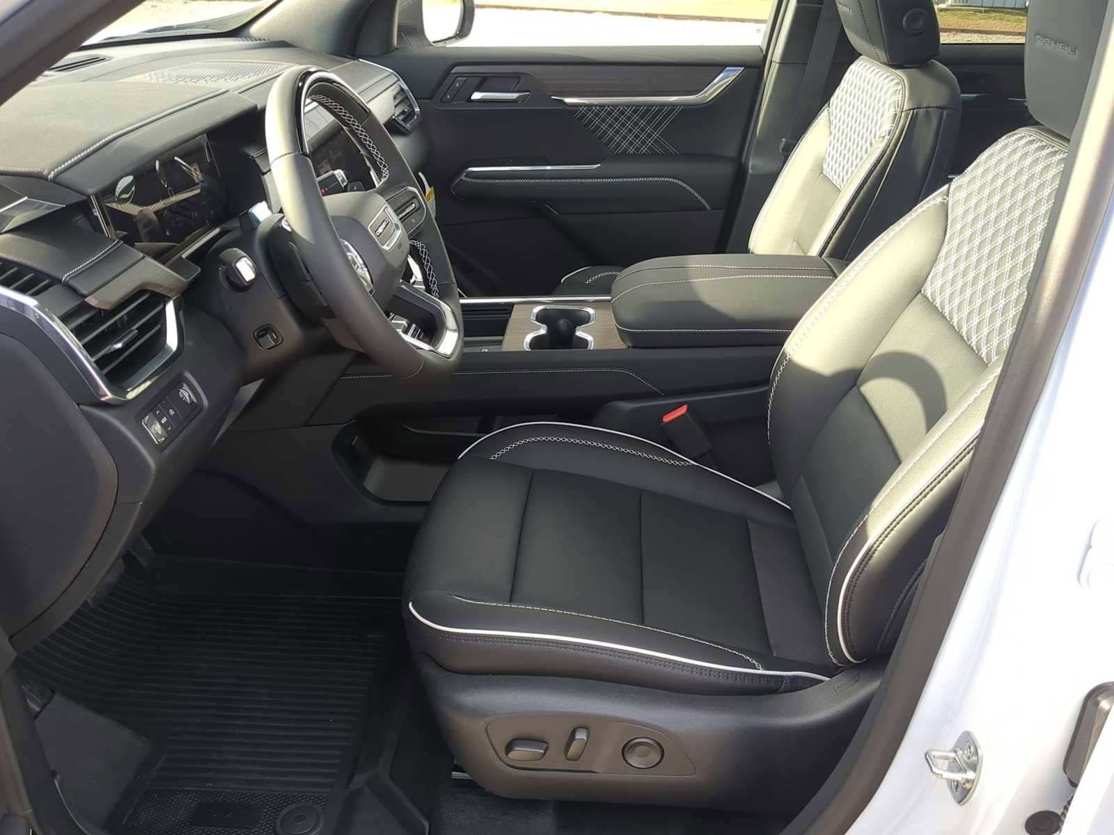 New 2026 GMC Acadia Denali w/ Super Cruise Package image 14