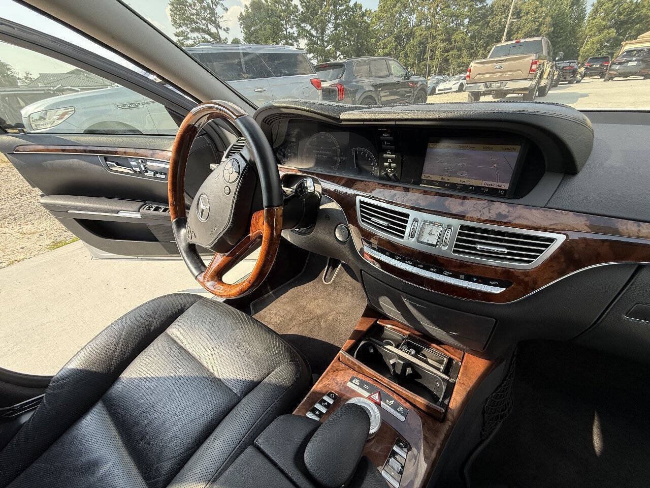 Used 2010 Mercedes-Benz S 550 image 18