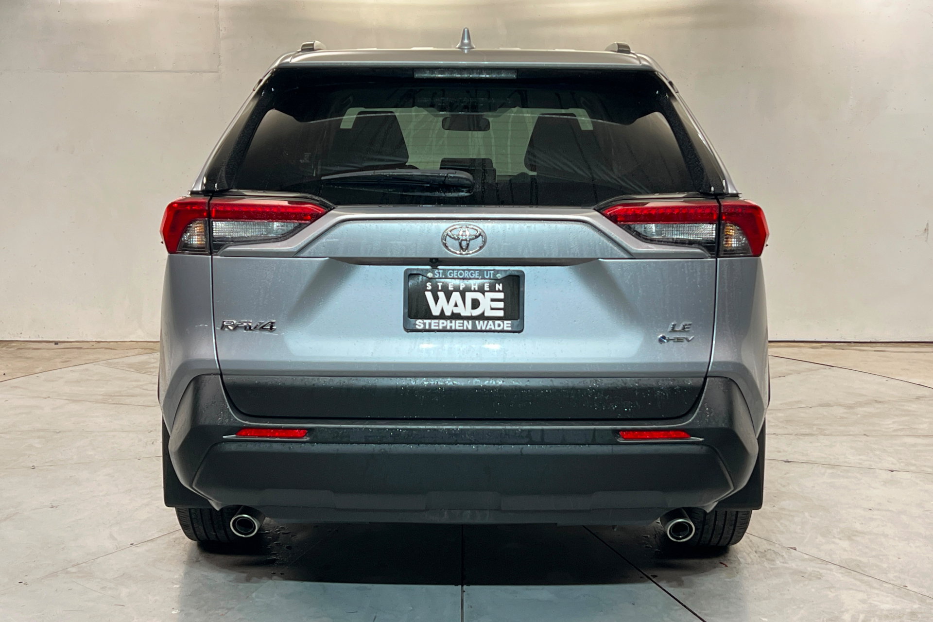Used 2025 Toyota RAV4 LE AWD/4WD image 4