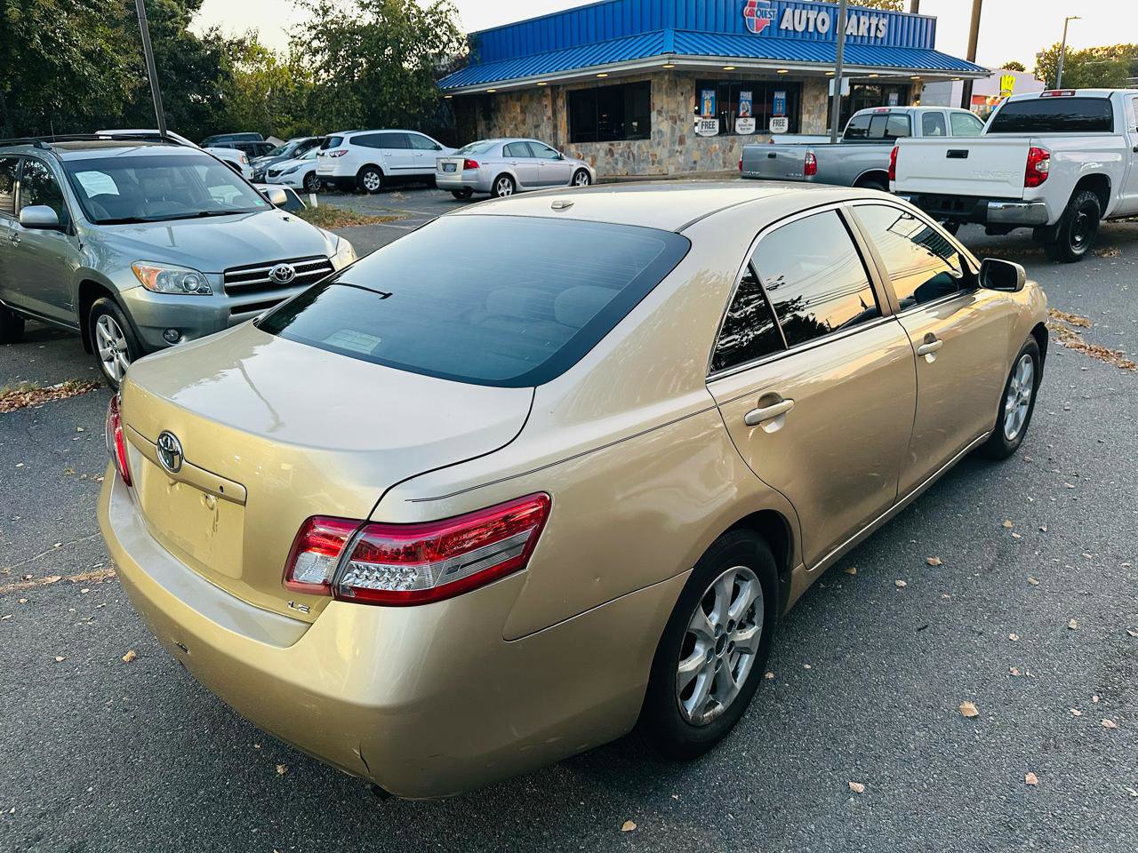 Used 2011 Toyota Camry LE w/ LE Extra-Value Pkg FWD image 5