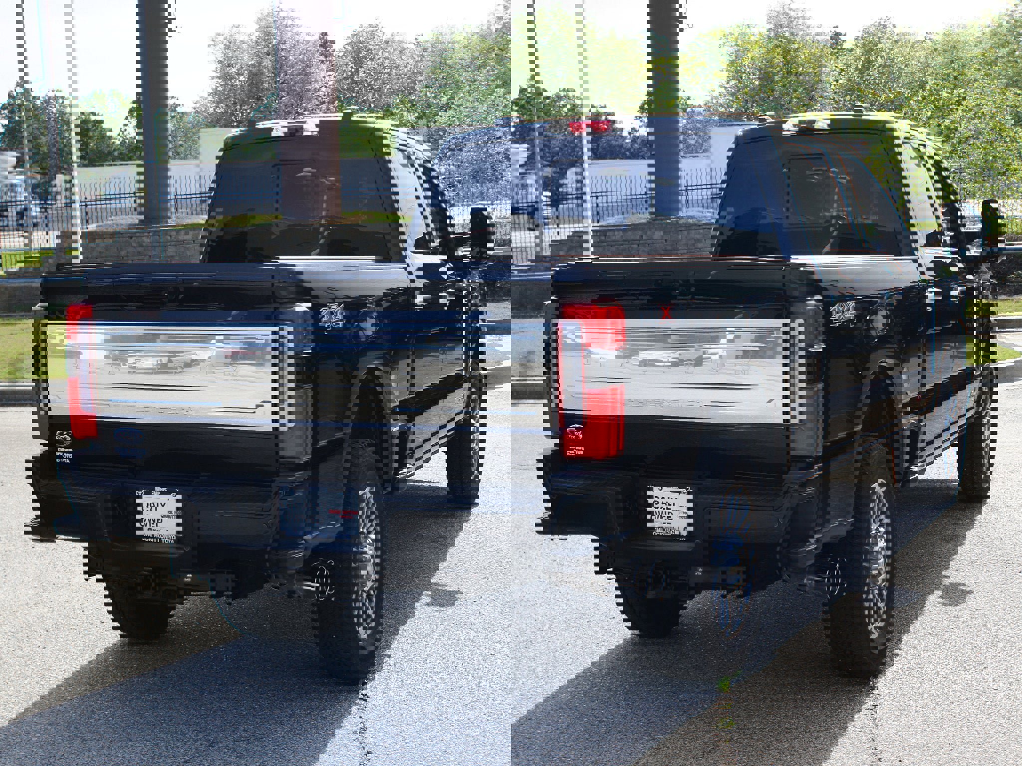 Used 2025 Ford F250 Platinum w/ Platinum Plus Package image 21