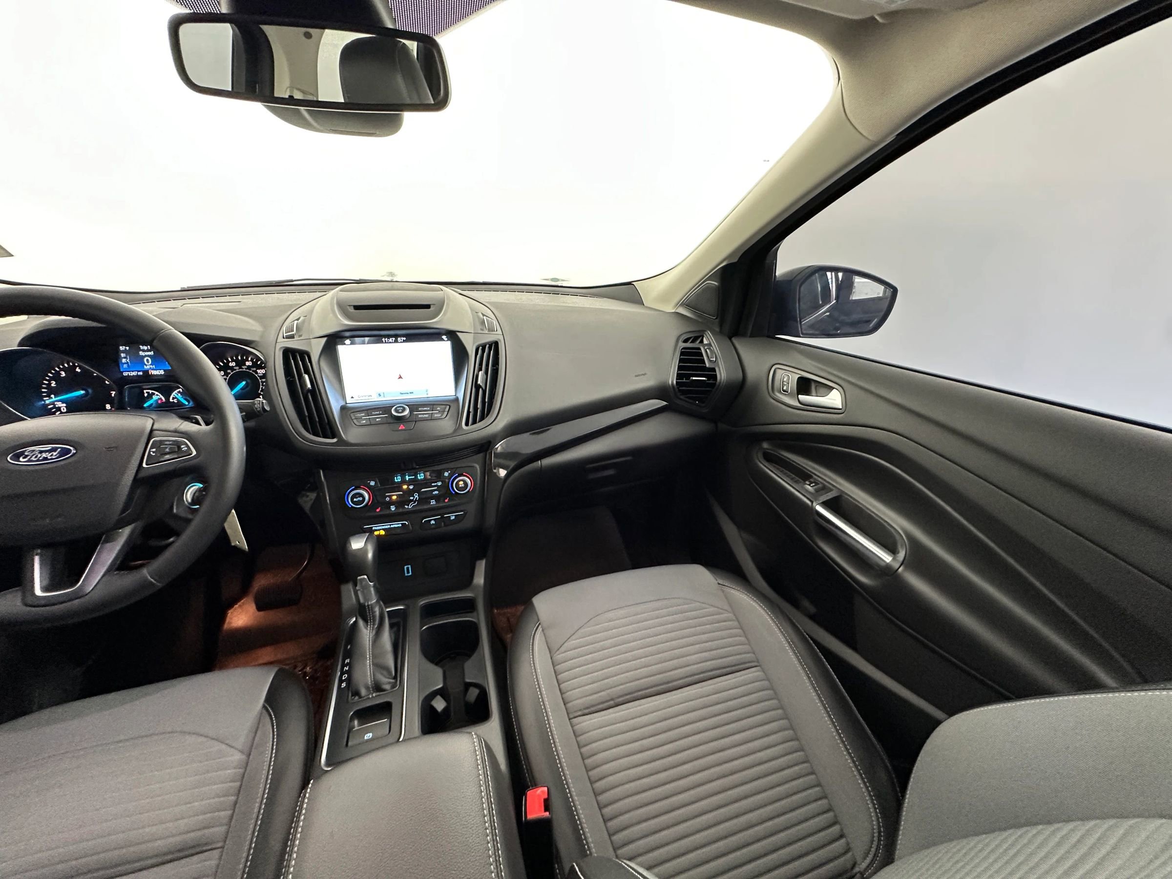 Used 2018 Ford Escape SE w/ Ford Safe & Smart Package AWD/4WD image 20