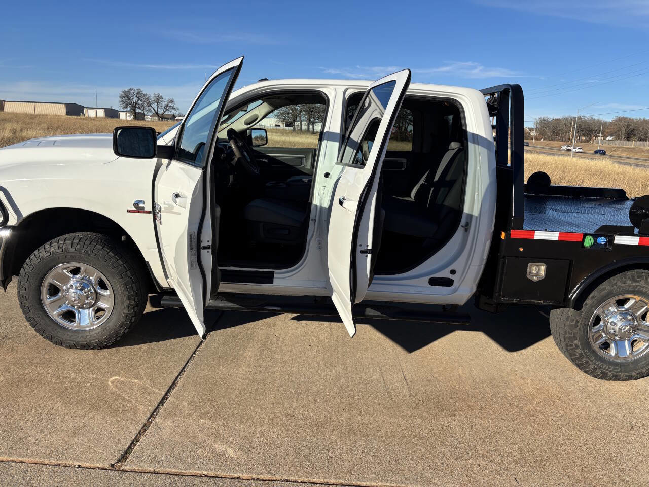 Used 2016 RAM 2500 SLT image 8