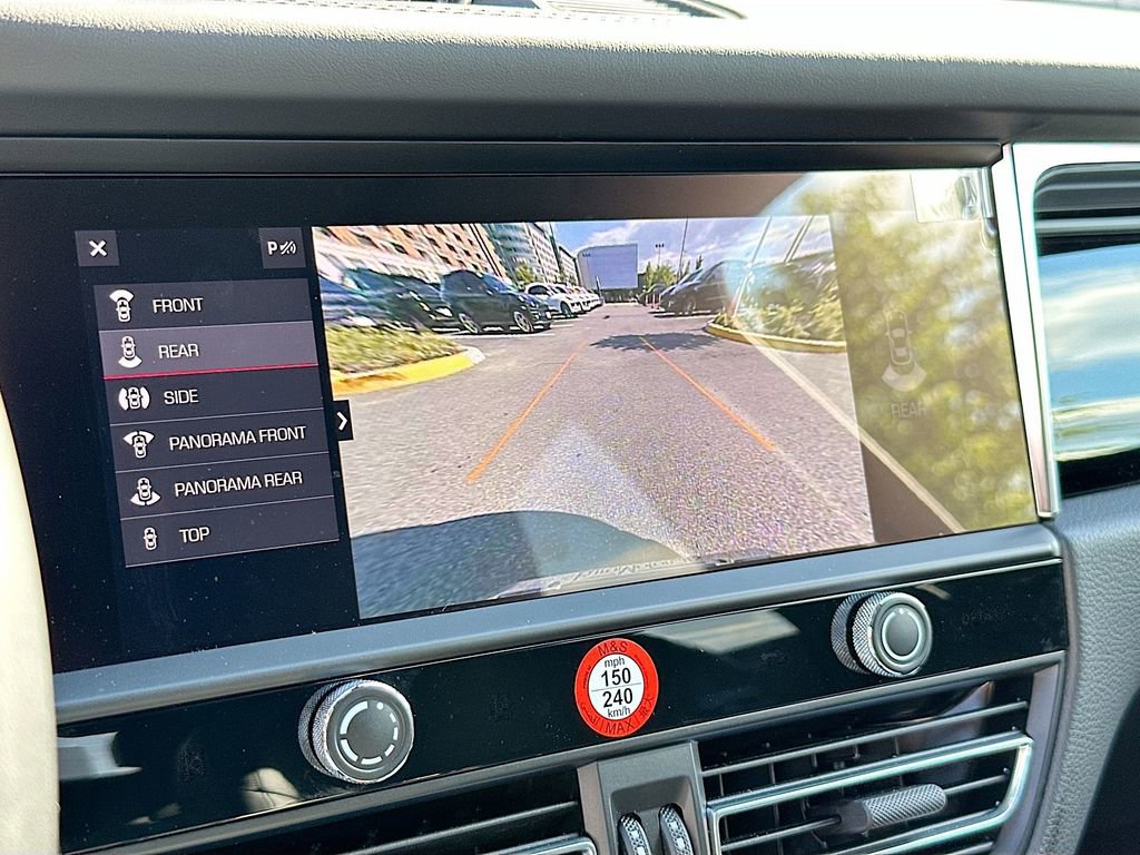 Certified 2026 Porsche Macan AWD/4WD image 17
