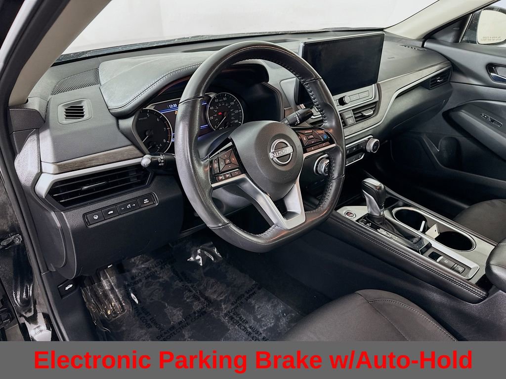 Used 2024 Nissan Altima 2.5 SV w/ SV Premium Package image 15