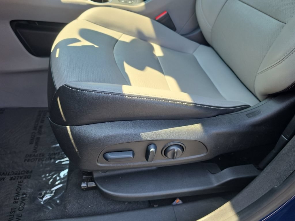 Certified 2022 GMC Terrain SLT FWD image 19