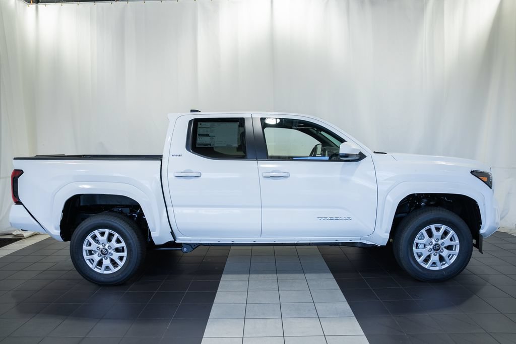 New 2026 Toyota Tacoma SR5 AWD/4WD image 3