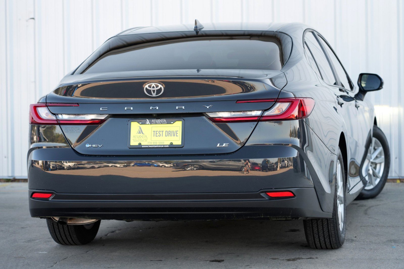 Used 2025 Toyota Camry LE image 4