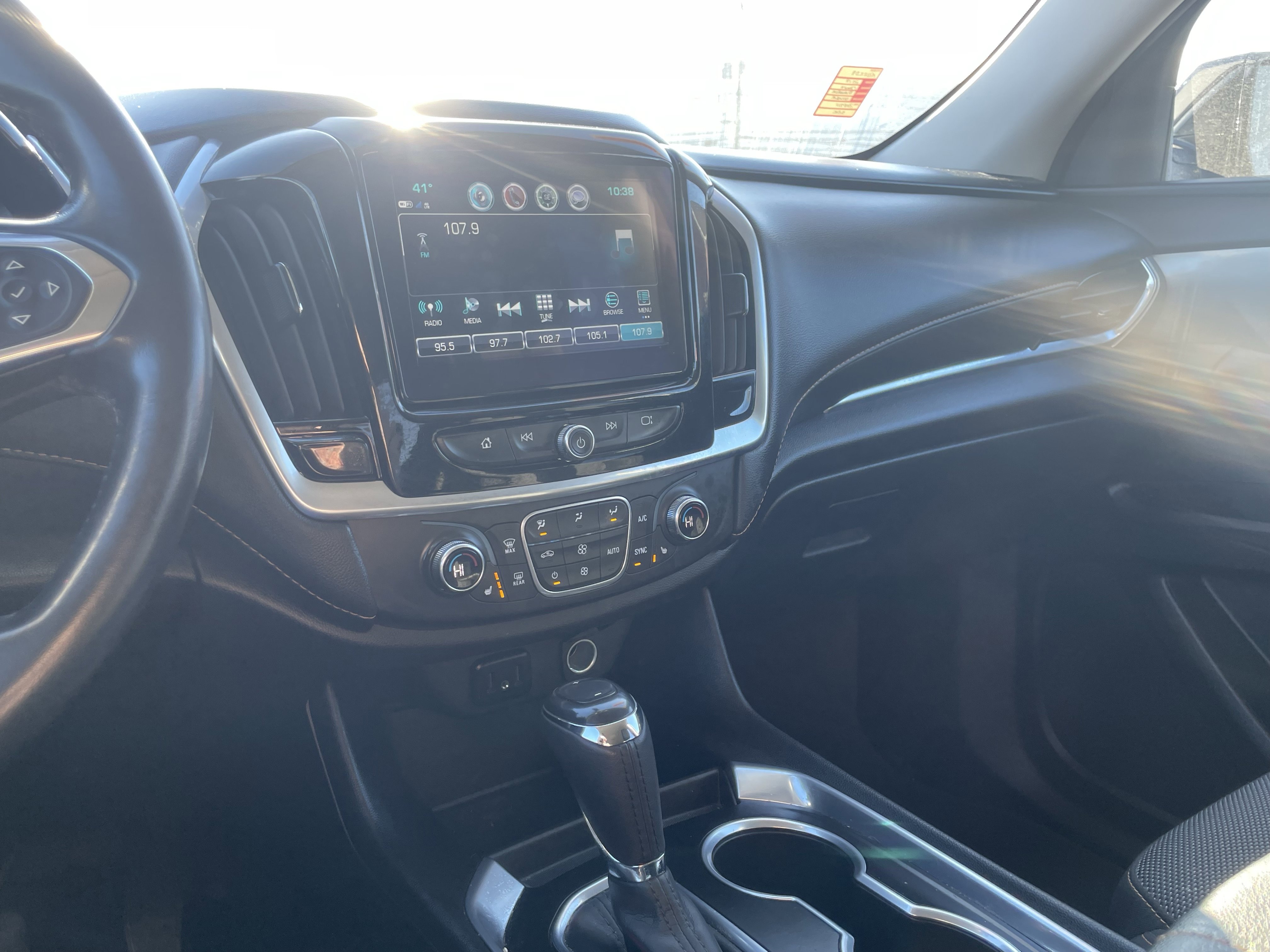 Used 2019 Chevrolet Traverse LT image 23