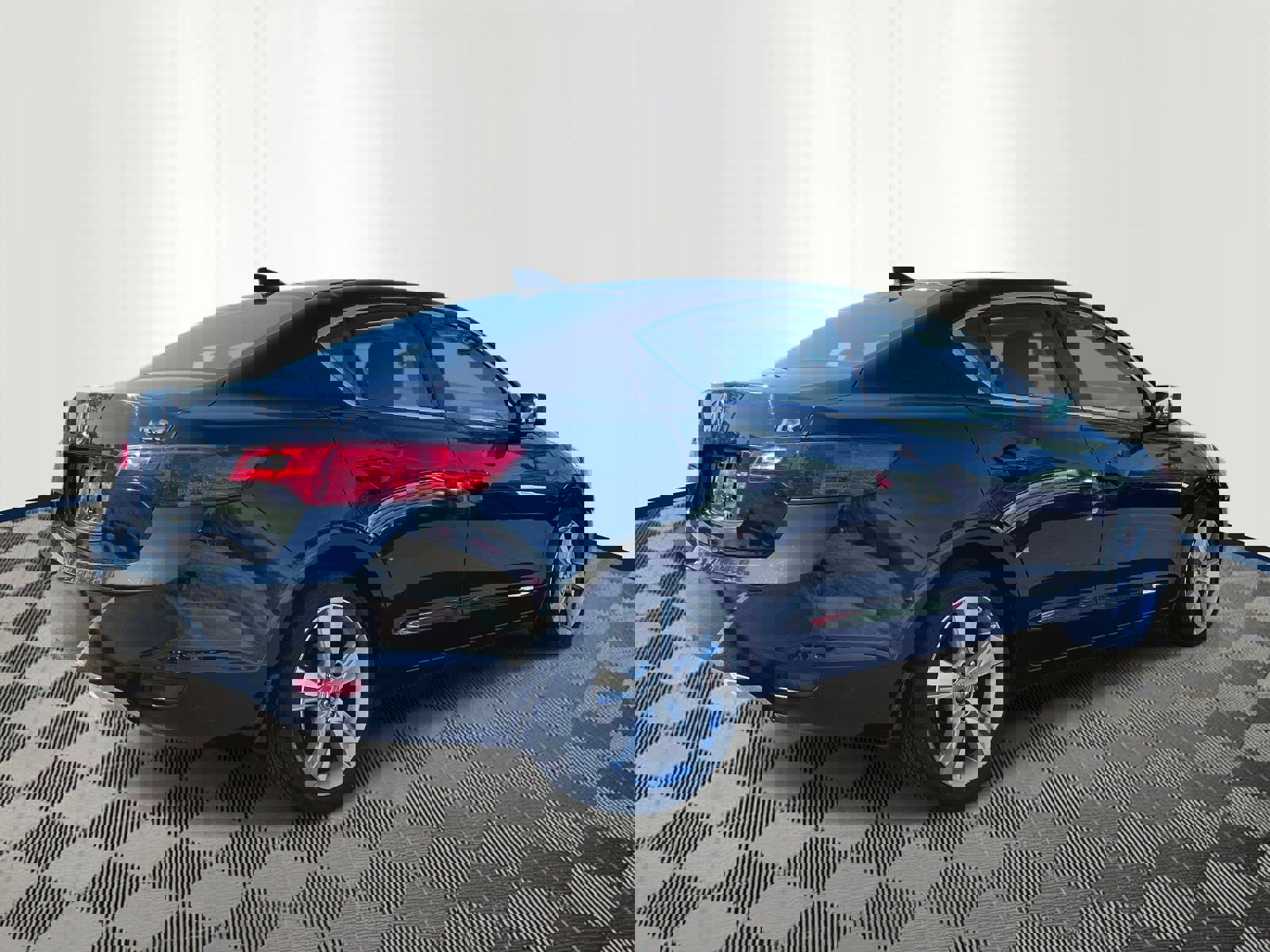 Used 2013 Acura ILX w/ Premium Package image 5