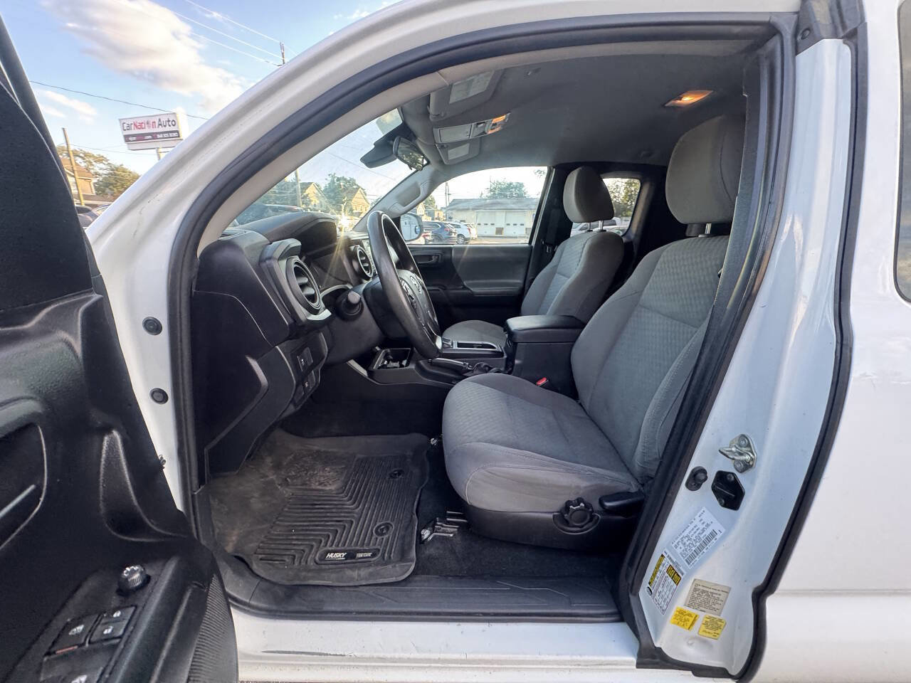 Used 2020 Toyota Tacoma SR image 52