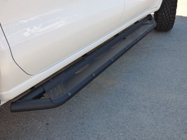 Used 2025 Chevrolet Silverado 1500 ZR2 w/ Technology Package image 11