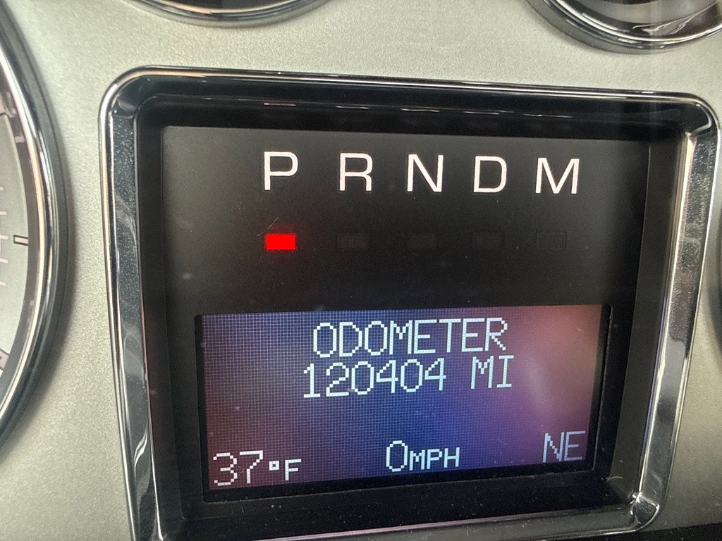 Used 2011 Cadillac Escalade ESV Premium image 17