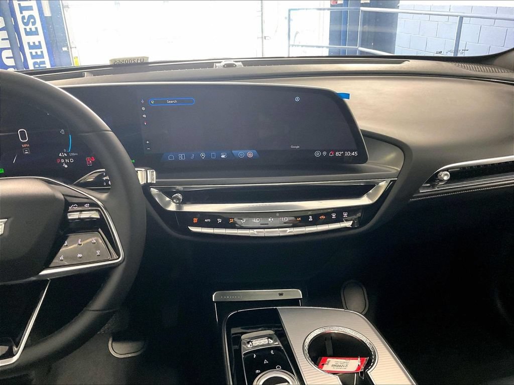 Used 2024 Cadillac Lyriq Tech w/ Driver Assist Package AWD/4WD image 18