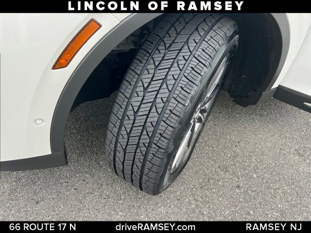 Used 2022 Lincoln Corsair Reserve w/ Equipment Group 201A image 22