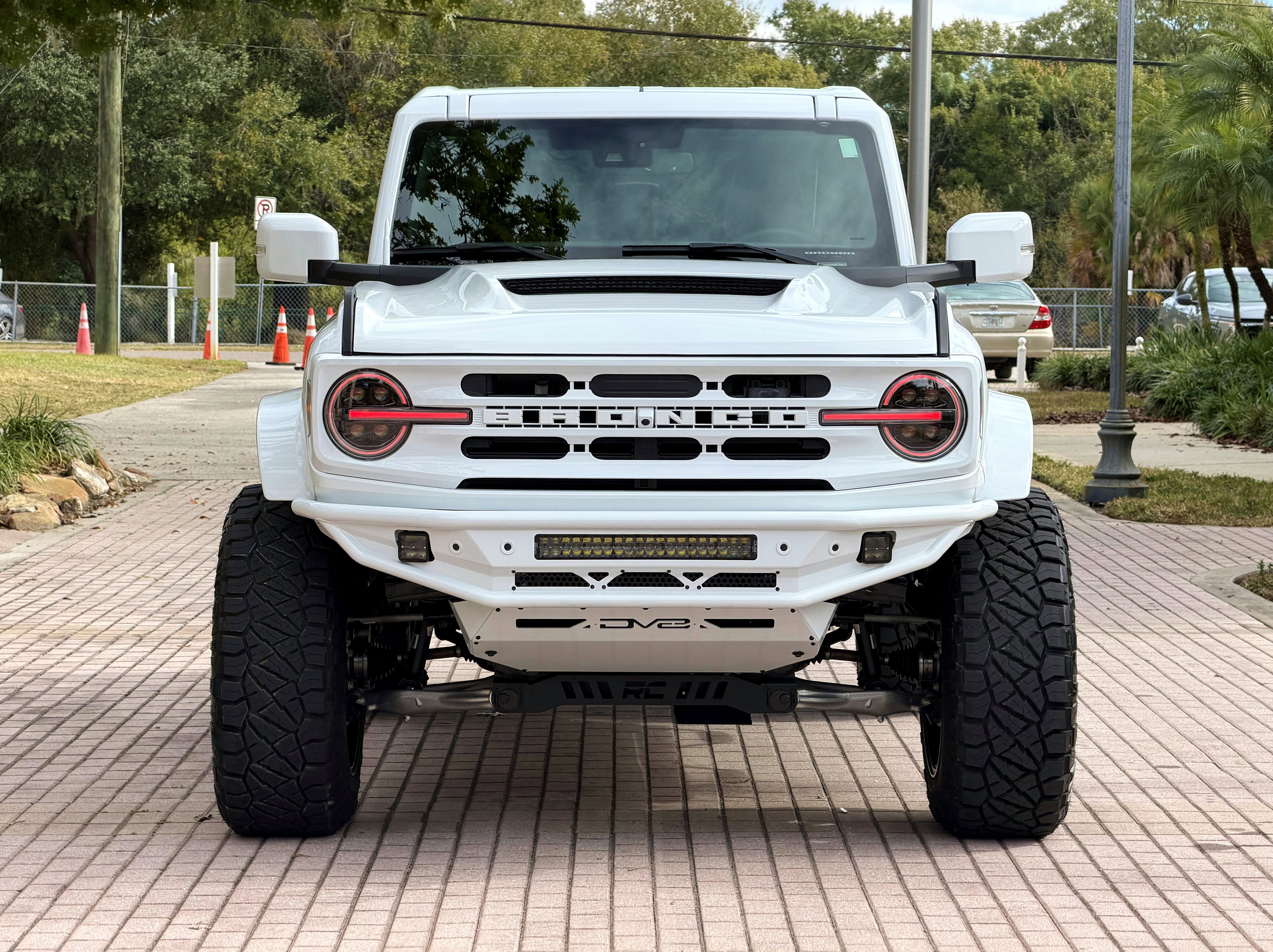 Used 2025 Ford Bronco Outer Banks AWD/4WD image 6