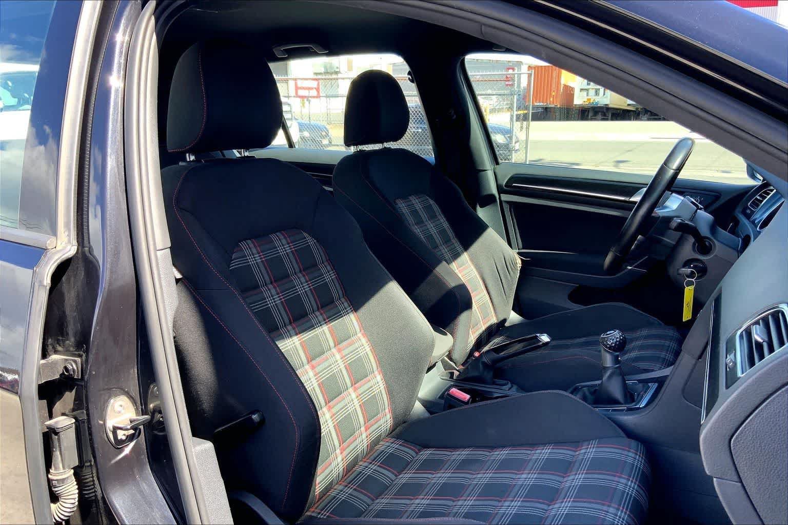 Used 2016 Volkswagen GTI S FWD image 13