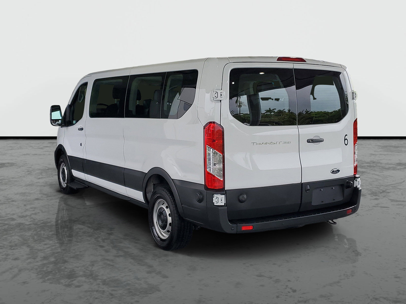 Used 2024 Ford Transit 350 XL RWD image 3