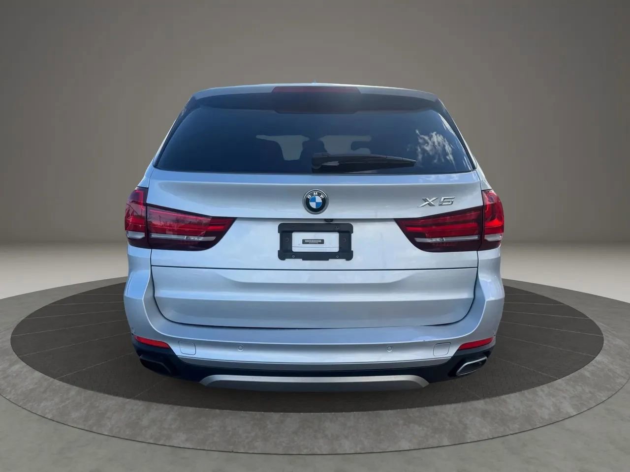 Used 2017 BMW X5 xDrive40e image 6