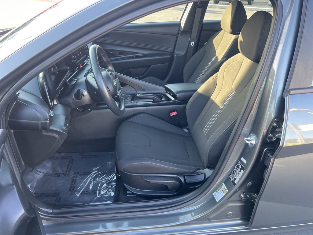 Used 2025 Hyundai Elantra Sport w/ Cargo Package FWD image 15