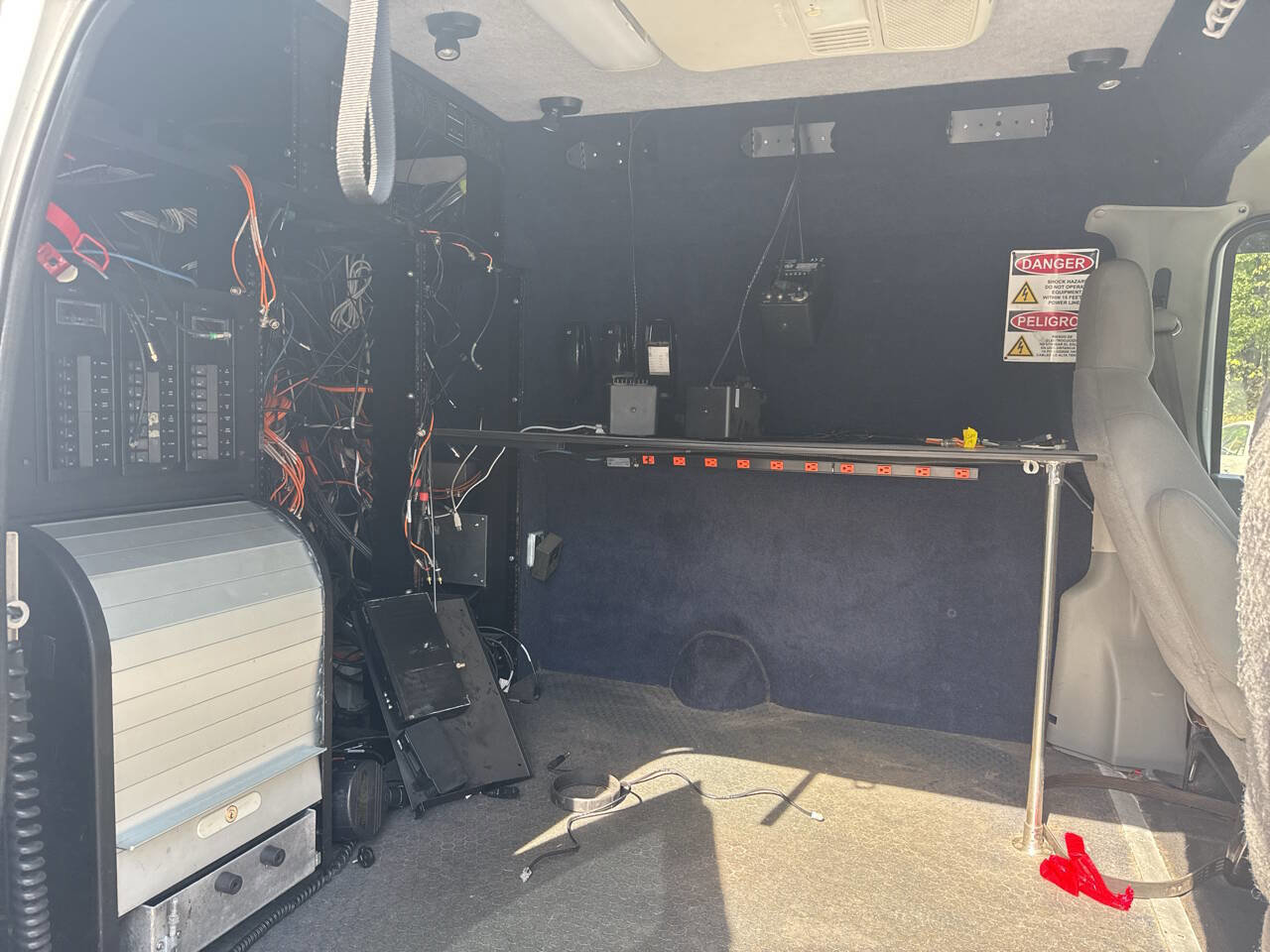 Used 2014 Ford E-350 and Econoline 350 Extended Super Duty w/ Premium Van Group image 14