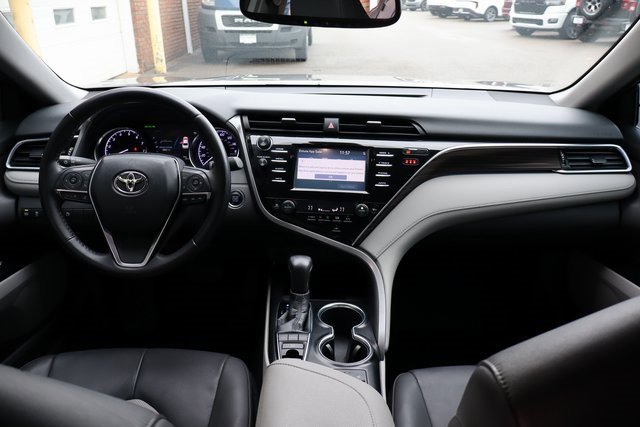 Used 2018 Toyota Camry XLE image 36