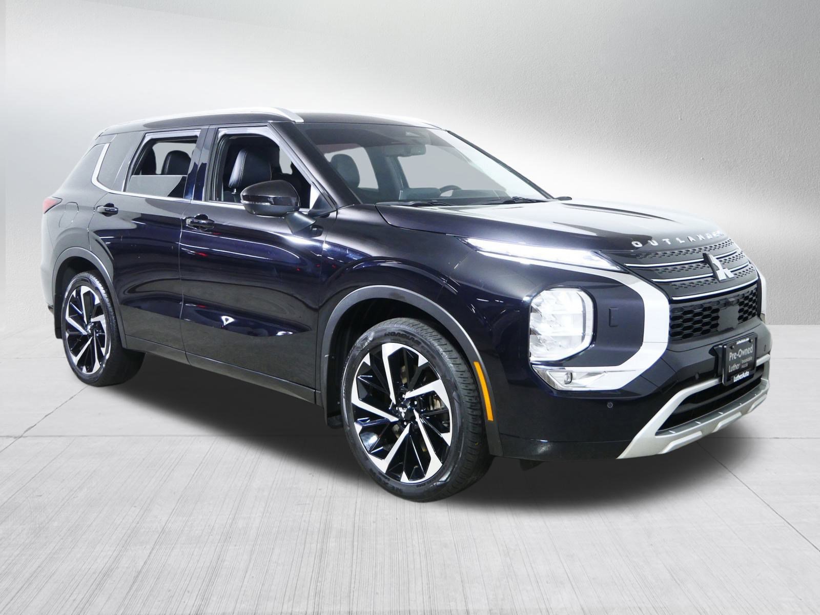 Used 2022 Mitsubishi Outlander SEL image 1