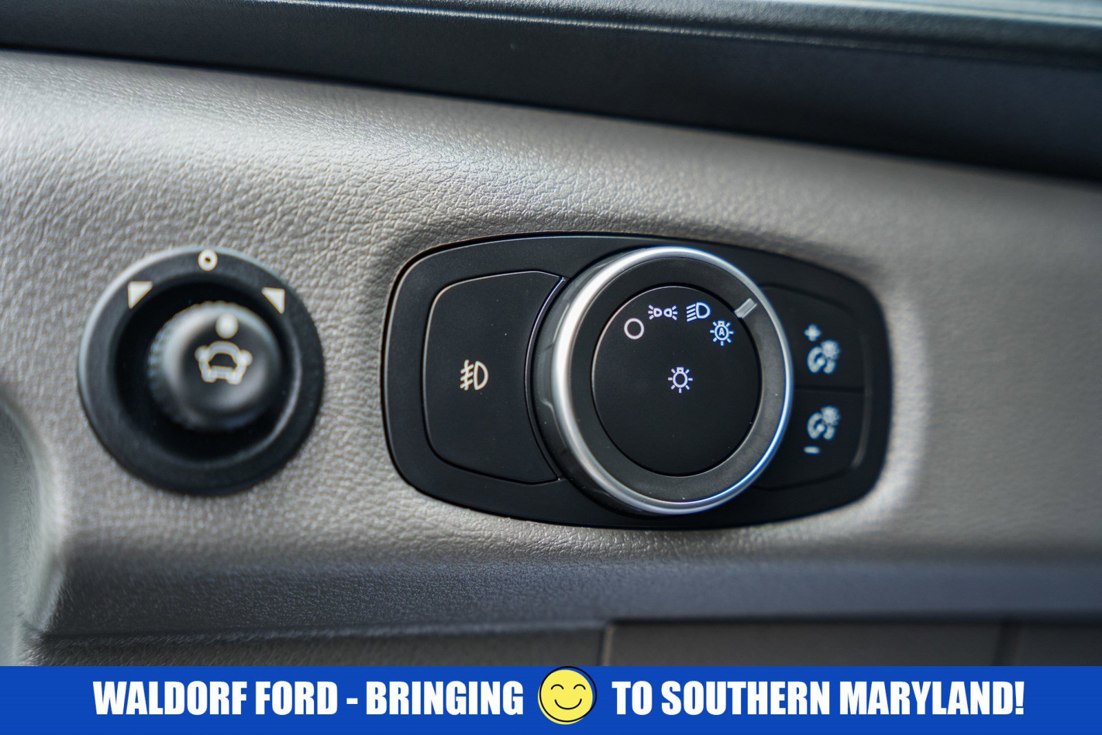 Used 2023 Ford Transit 250 Low Roof w/ Exterior Upgrade Package image 77