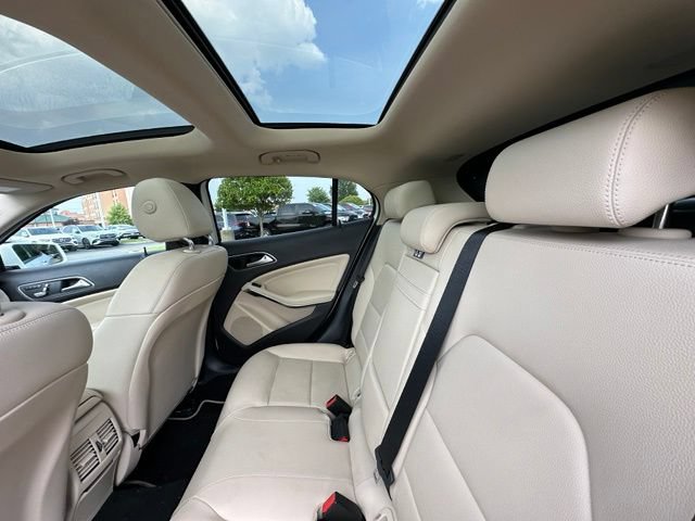 Used 2020 Mercedes-Benz GLA 250 4MATIC image 31