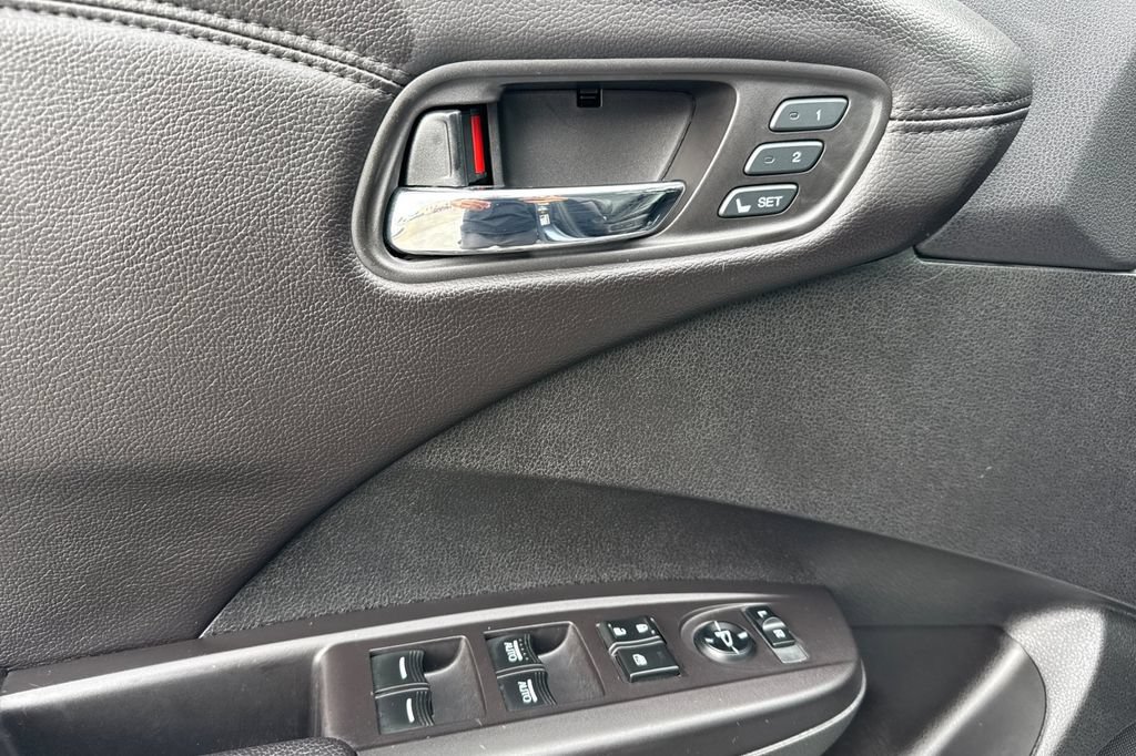Used 2018 Acura RDX w/ Technology Package AWD/4WD image 10