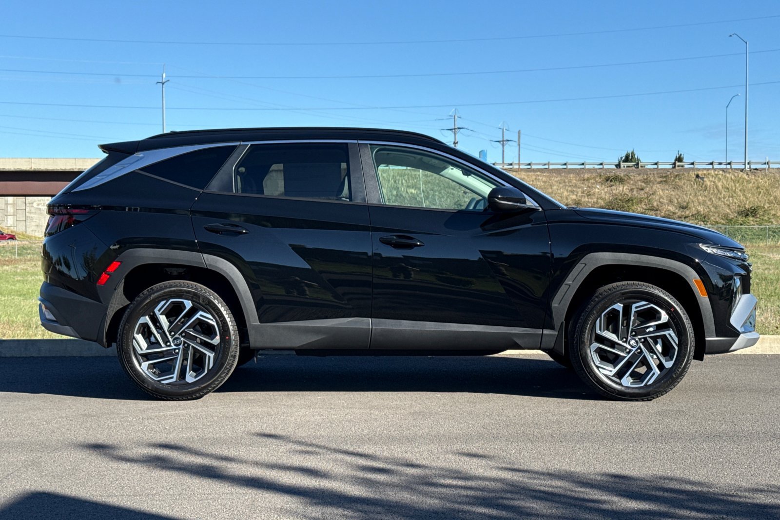 New 2026 Hyundai Tucson SEL Plus AWD/4WD image 2
