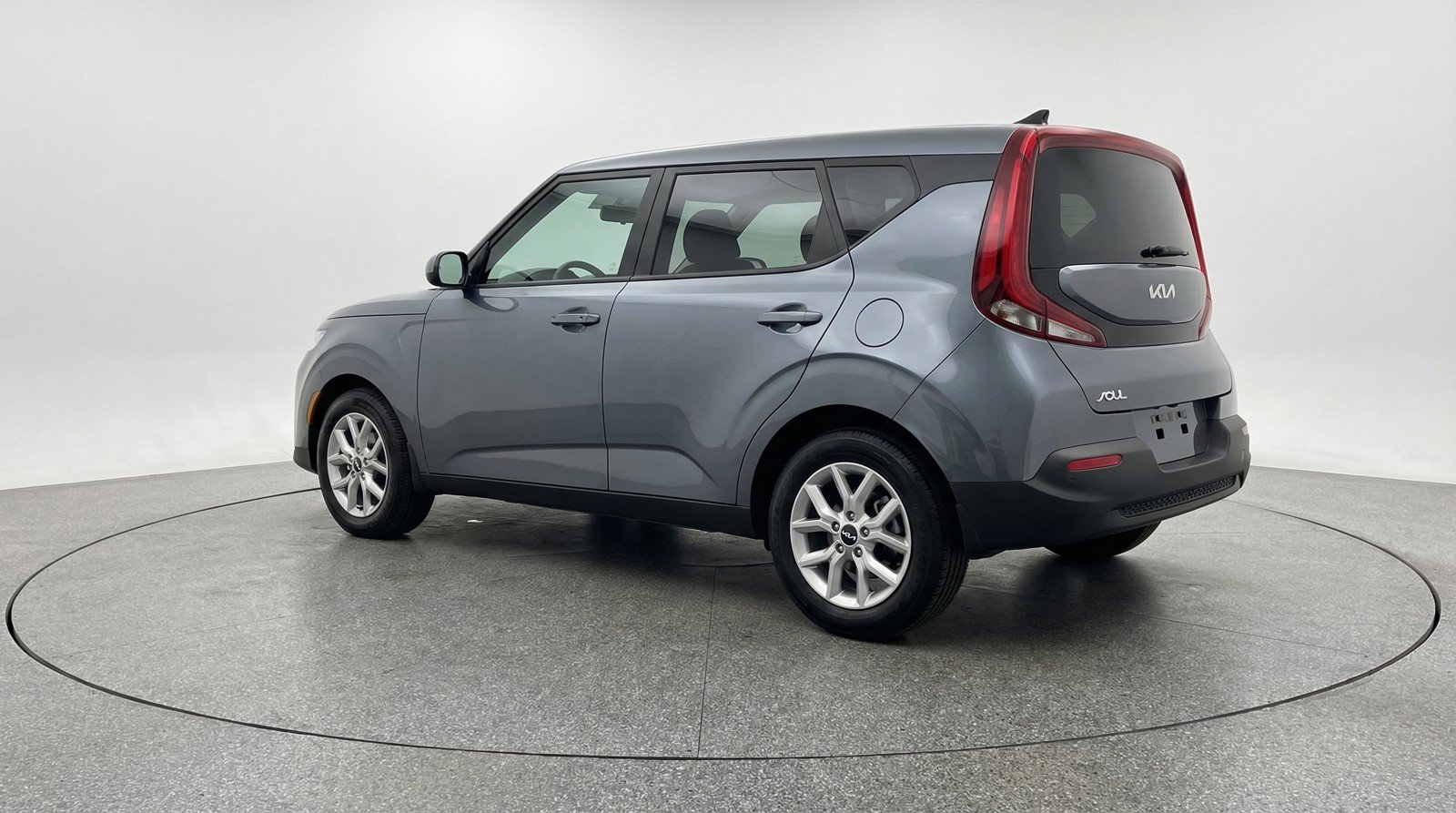 Used 2025 Kia Soul LX w/ LX Technology Package FWD image 6