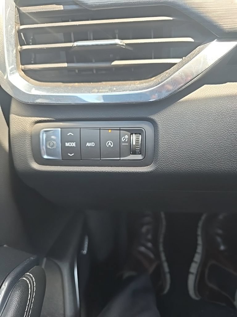 Certified 2024 GMC Acadia Elevation AWD/4WD image 28