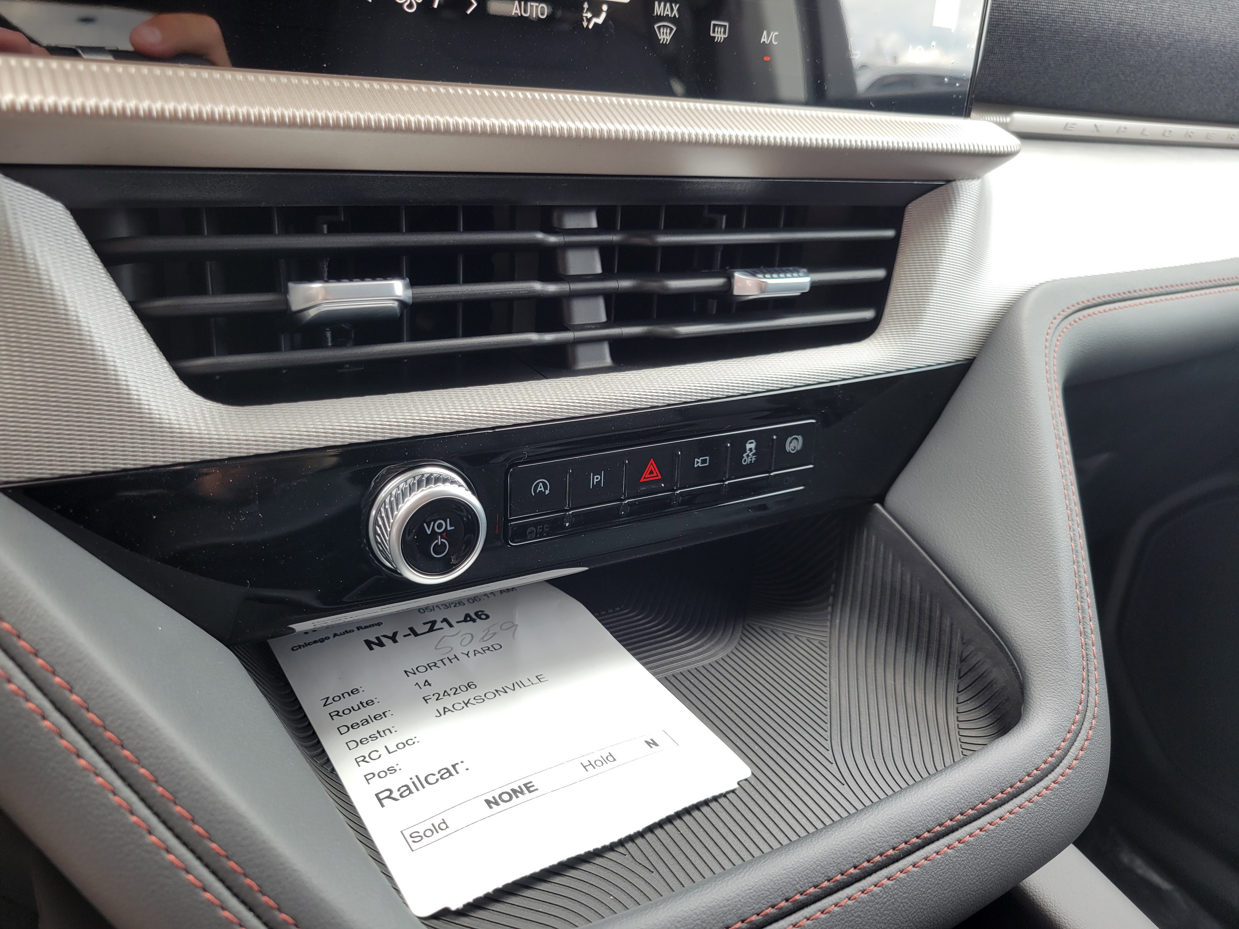 New 2026 Ford Explorer Active RWD image 29
