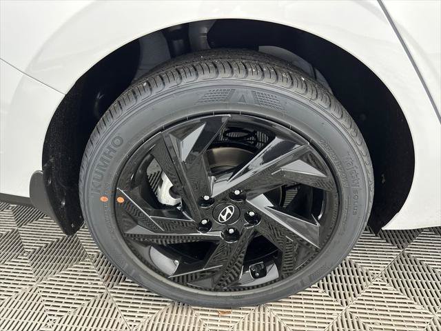 New 2026 Hyundai Elantra SEL Sport FWD image 17