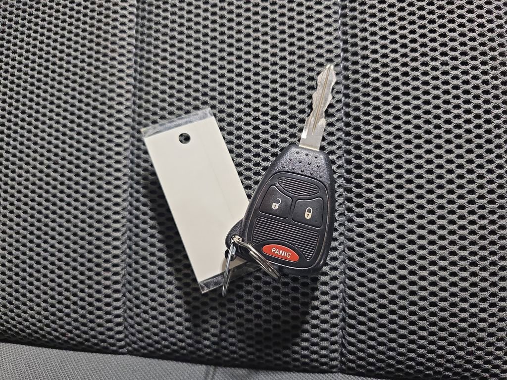 Used 2007 Jeep Wrangler Unlimited Rubicon w/ Dual Top Group image 30