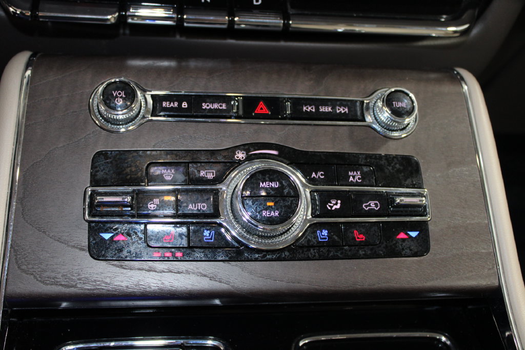 Used 2023 Lincoln Aviator Reserve w/ Equipment Group 201A AWD/4WD image 51
