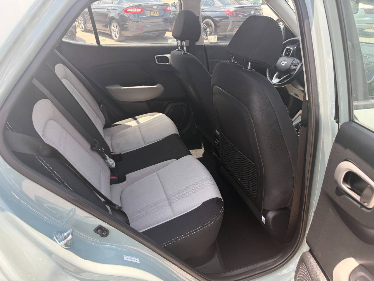 Used 2025 Hyundai Venue SEL FWD image 35